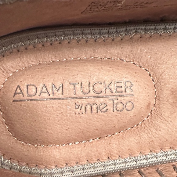 Adam Tucker Women's Beige Espadrilles, size 11 - Picture 3 of 10